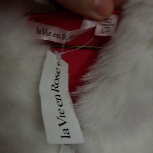 Holiday sweater with faux fur and hood (New) - Picture 3 of 4